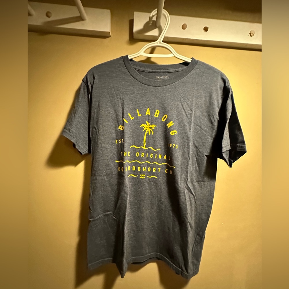 Navy Blue Billabong T-Shirt